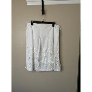 Elegant White Embroidered A-Line Skirt
